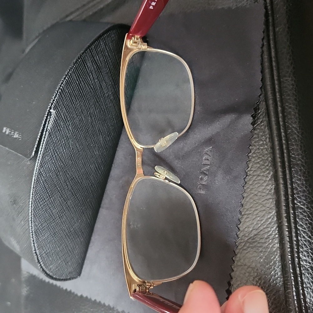 Prada eyeglasses - Picture 7 of 7